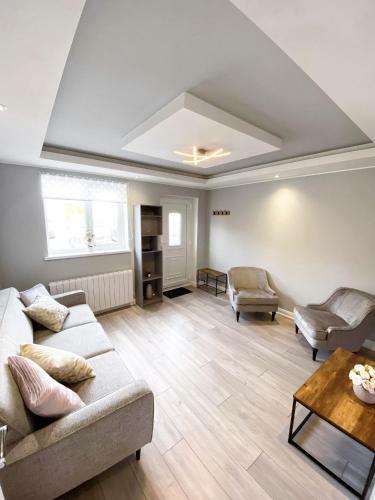 Wonderful 2 Bedroom Semi-detached House