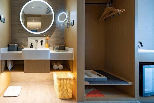 Atour Hotel Wuhan International Expo Center