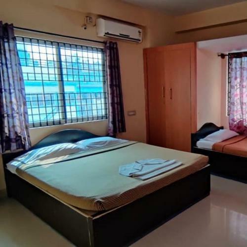 Lodge Shreyas Residency