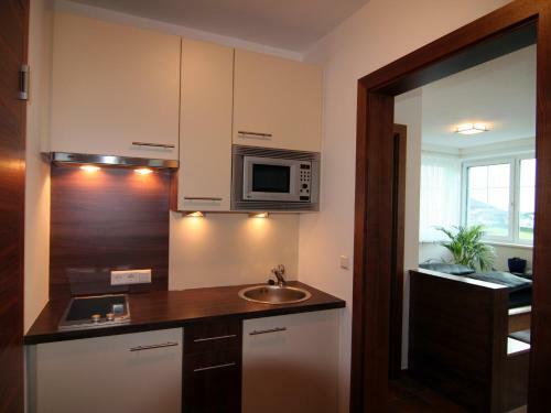 Apartments Schlo�-wei�enstein-stra�e