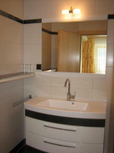 Hostal Ferienwohnungen P�tscher