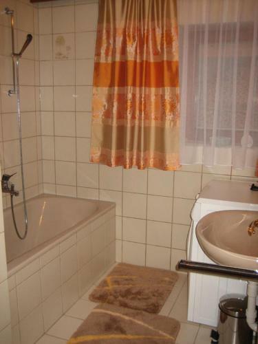 Hostal Ferienwohnungen P�tscher