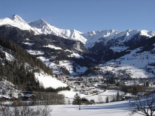 Hostal Ferienwohnungen P�tscher