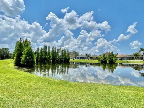 Pool & Waterfront House W/ Wi-fi + Hot Tub