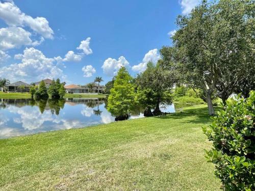 Pool & Waterfront House W/ Wi-fi + Hot Tub