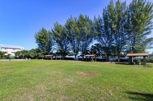 Apartamento Walk To Beach Recently Renovated Sleeps 6 Condo