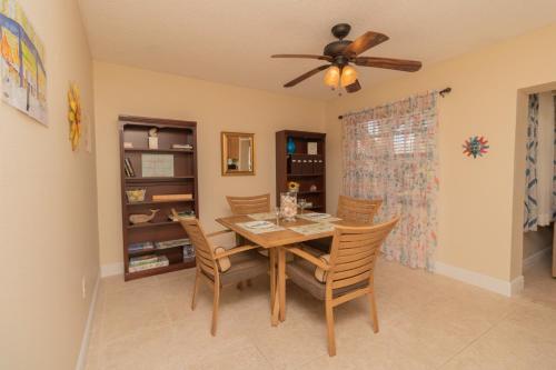 Sunny Days Bradenton Pool Home Minutes From Local Beaches Home