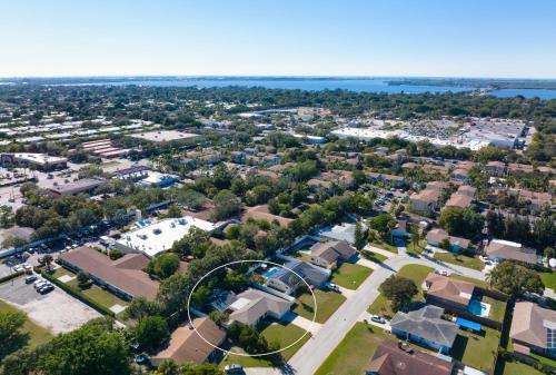 3 Bedroom Pool Home Less Than 5 Miles To Beaches Home