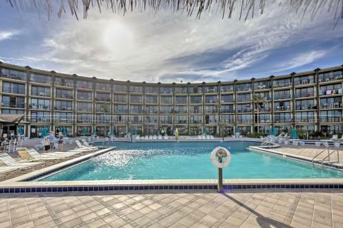 Apartamento Oceanfront Getaway With Beach And Pools Access!