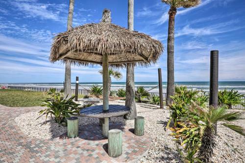 Apartamento Oceanfront Getaway With Beach And Pools Access!