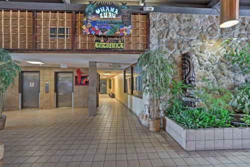 Apartamento Oceanfront Getaway With Beach And Pools Access!