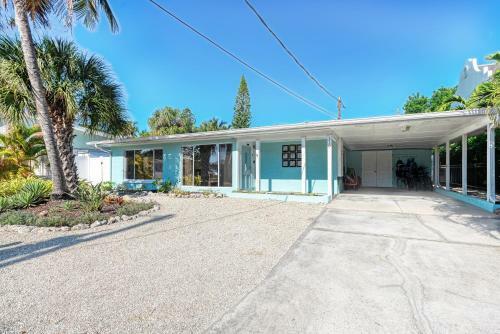 New Rental The Haven Unit 1 Heated Pool Home