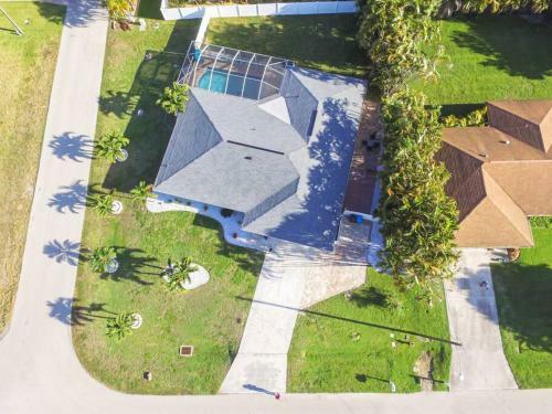 Pelican Central With Heated Pool