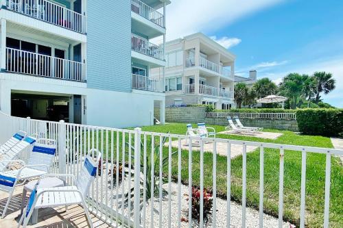 Sea Isle Villas F