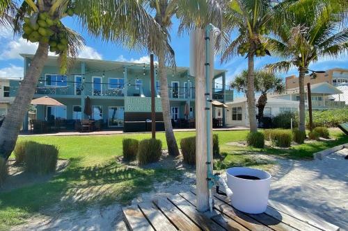 Bungalow Beach Place 1