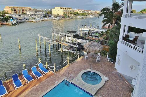 Sun West Palms 202