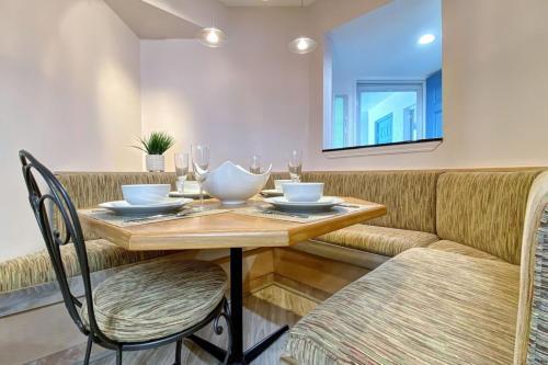 Lighthouse Pointe 502