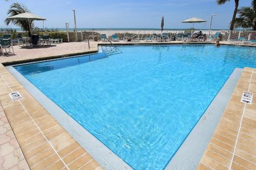 Crescent Beach Club I 14f