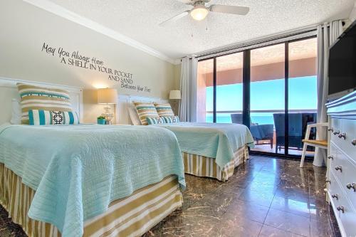Crescent Beach Club I 19f