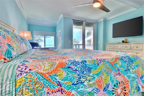 Dolphin Reef 202