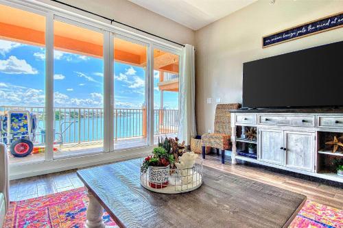 Harborview Grande 404