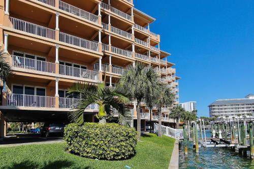 Harborview Grande 404