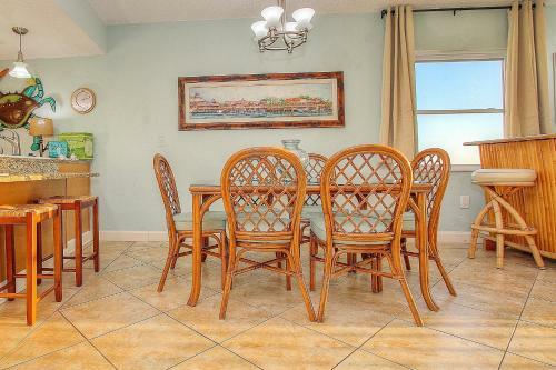 Holiday Villas III 402