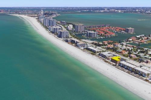 Belleair Beach Club 213