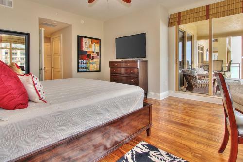 Sandpearl Residences 606