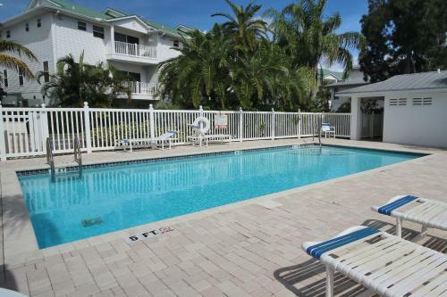 Captain's Cove 402