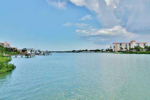 Water View 504