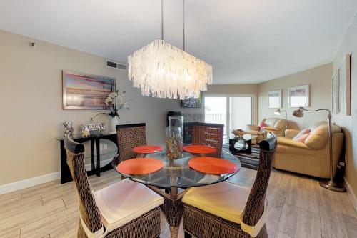 Lighthouse Pointe 402