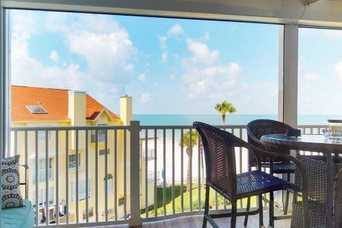 Lighthouse Pointe 402
