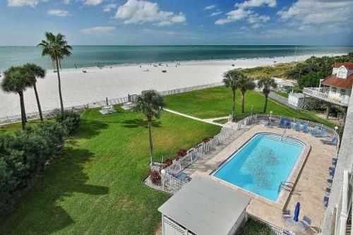 Lighthouse Pointe 402