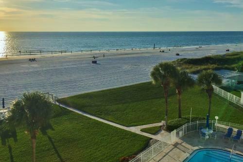 Lighthouse Pointe 402