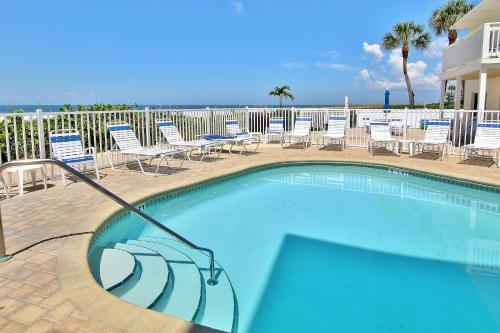 Belleair Beach Club 215
