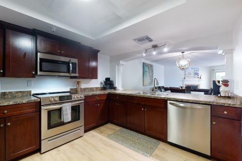 Beach Cottage 1104