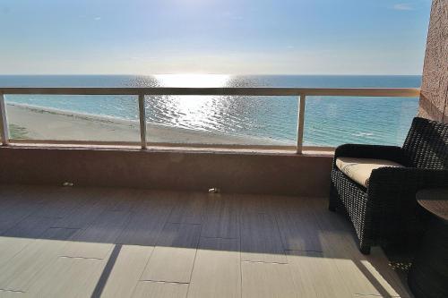 Crescent Beach Club I 15b