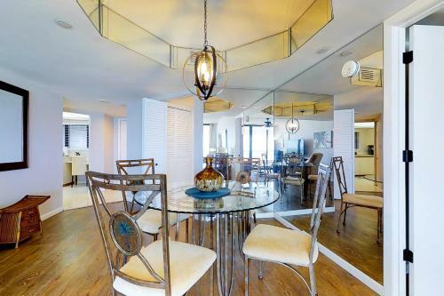 Crescent Beach Club II 6f