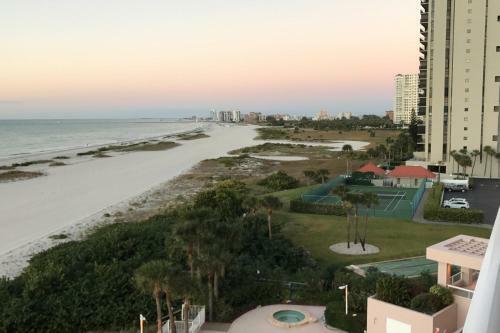 Crescent Beach Club II 6f