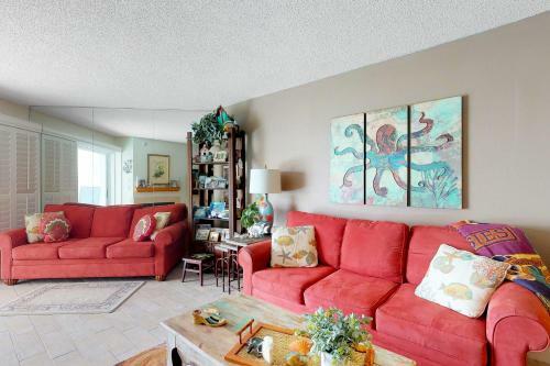 Lighthouse Pointe 103