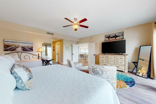 Sun West Palms 301