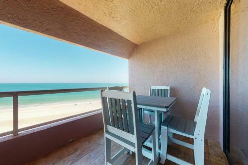 Crescent Beach Club I 9b