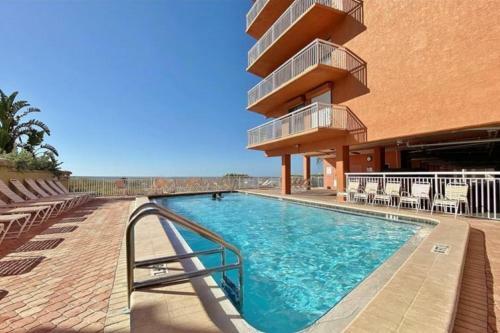 Chateaux Sunset Suites 106