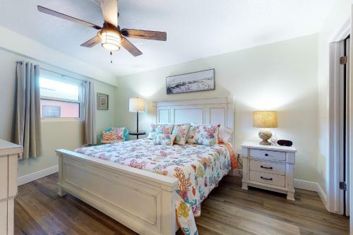 Chateaux Sunset Suites 106
