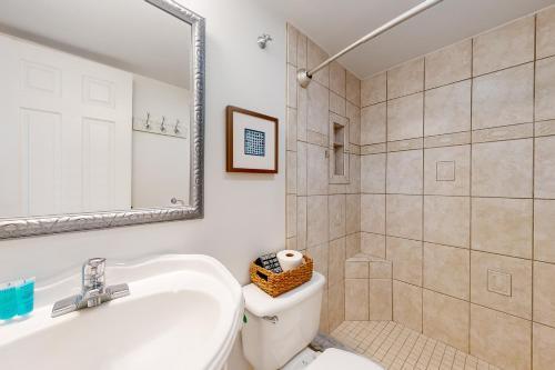 Sea Breeze Condo 1