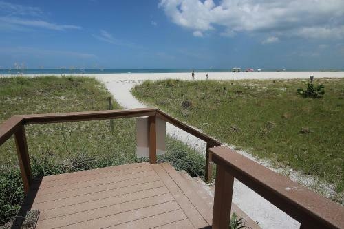 Crescent Beach Club I 5a