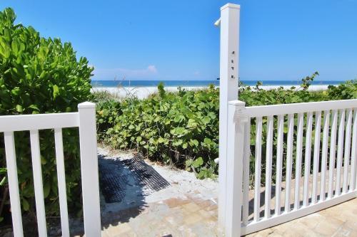 Belleair Beach Club 216