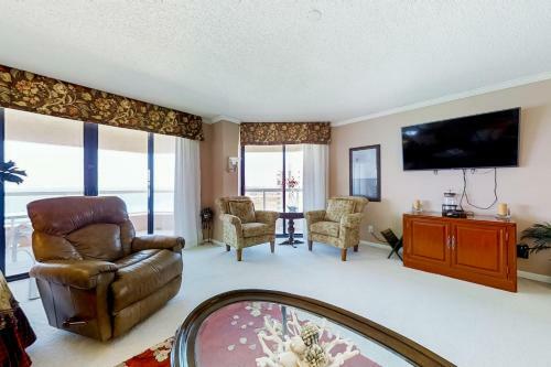 Crescent Beach Club II 17a