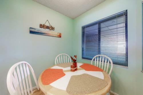 Crescent Beach Club I 5c